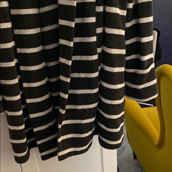 Doe & Rae - Shin-Length Cardigan - Picture 4 of 6